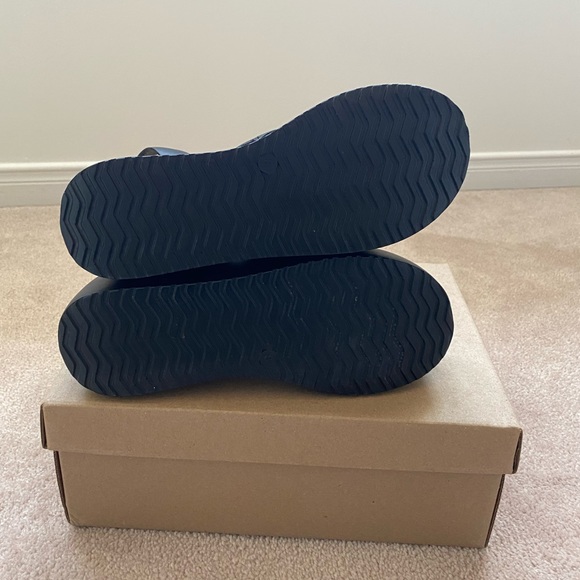 Brand New Black Steve Madden Platform Sandals - Picture 8 of 8